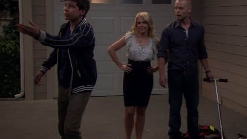 Melissa Joan Hart, Joey Lawrence, and Nick Robinson in Melissa & Joey (2010)