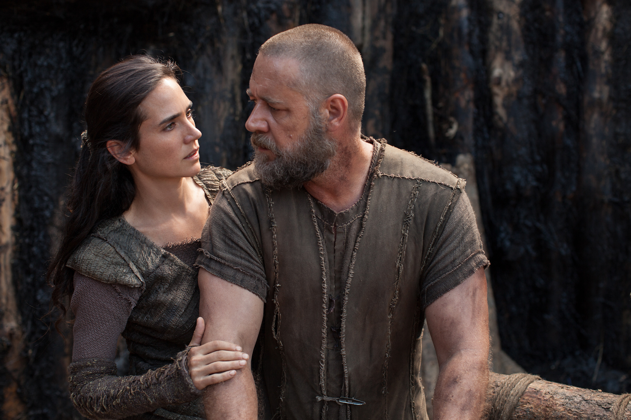 Jennifer Connelly and Russell Crowe in Noah (2014)