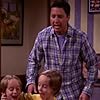 Ray Romano, Sawyer Sweeten, and Sullivan Sweeten in Everybody Loves Raymond (1996)