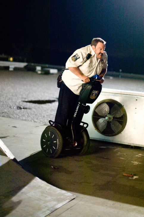 Kevin James in Paul Blart: Mall Cop (2009)