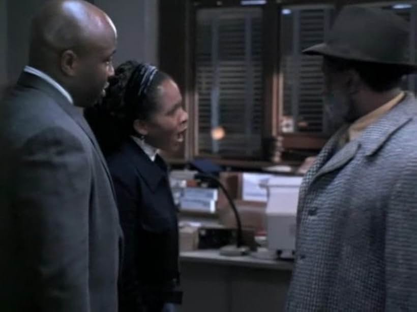 LisaGay Hamilton and Steve Harris in The Practice (1997)