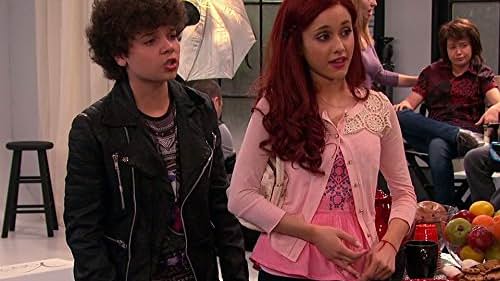 Ariana Grande and Cameron Ocasio in Sam & Cat (2013)