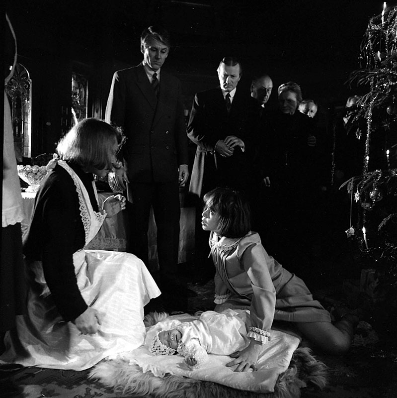 Radoslav Brzobohatý, Emil Horváth, Valérie Kaplanová, and Petra Vancíková in Uncle Cyril (1989)