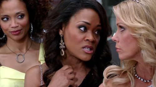 Robin Givens, Cheryl Hines, and Sundra Oakley in Suburgatory (2011)