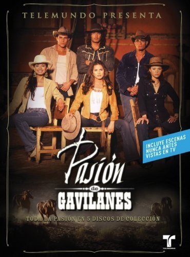 Juan Alfonso Baptista, Michel Brown, Mario Cimarro, Danna García, Natasha Klauss, and Paola Rey in Pasión de gavilanes (2003)