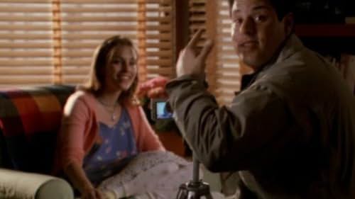 Amy Jo Johnson and Greg Grunberg in Felicity (1998)