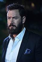 Mark-Paul Gosselaar in Pitch (2016)