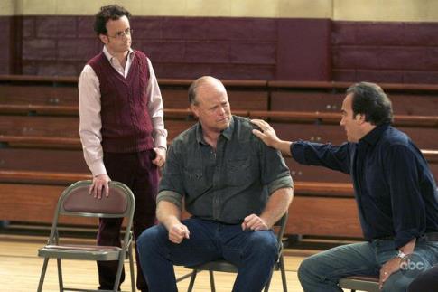 Jim Belushi, Bill Fagerbakke, and Kevin McDonald in According to Jim (2001)