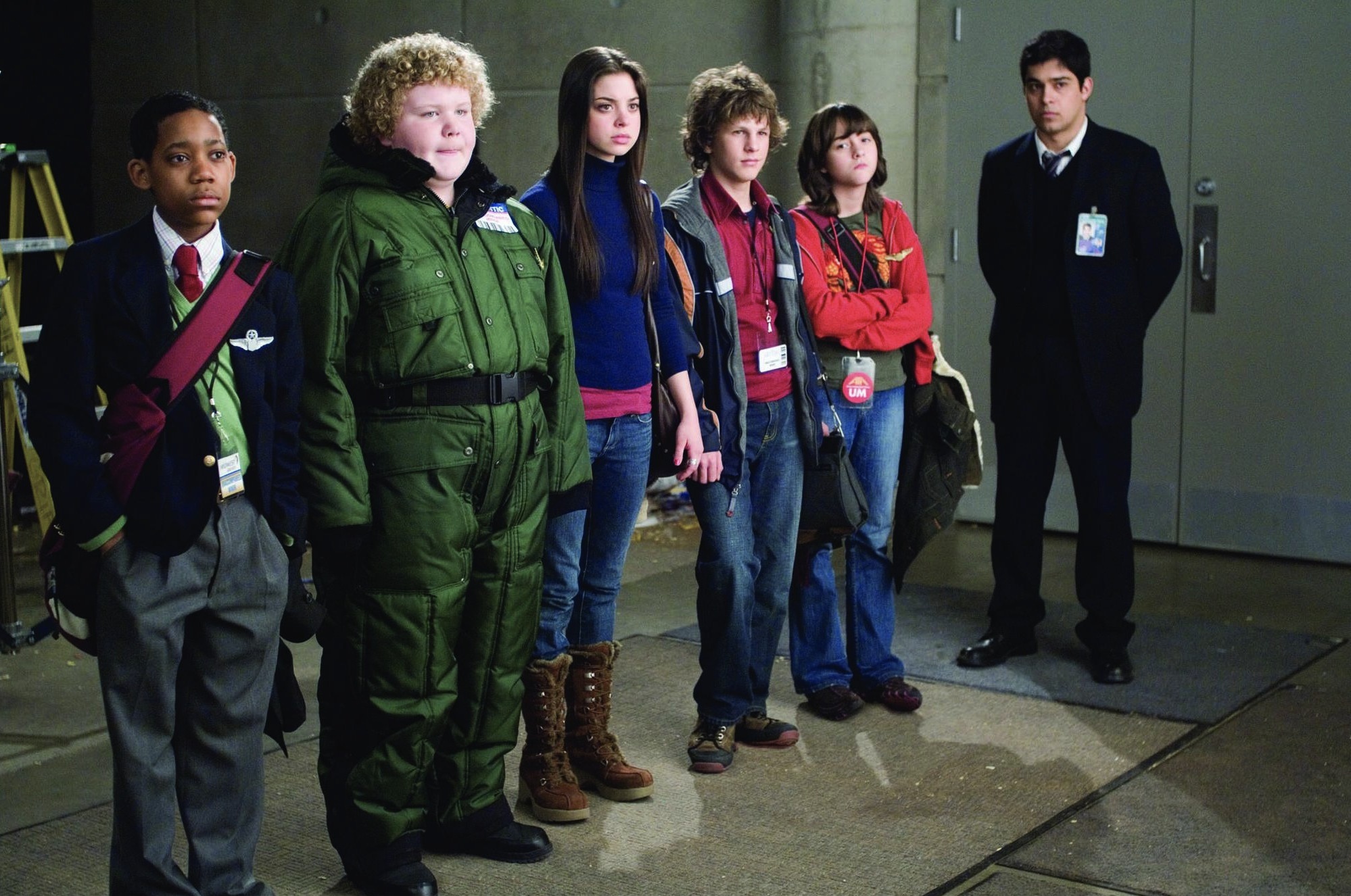 Wilmer Valderrama, Dyllan Christopher, Quinn Shephard, Brett Kelly, Gia Mantegna, and Tyler James Williams in Unaccompanied Minors (2006)