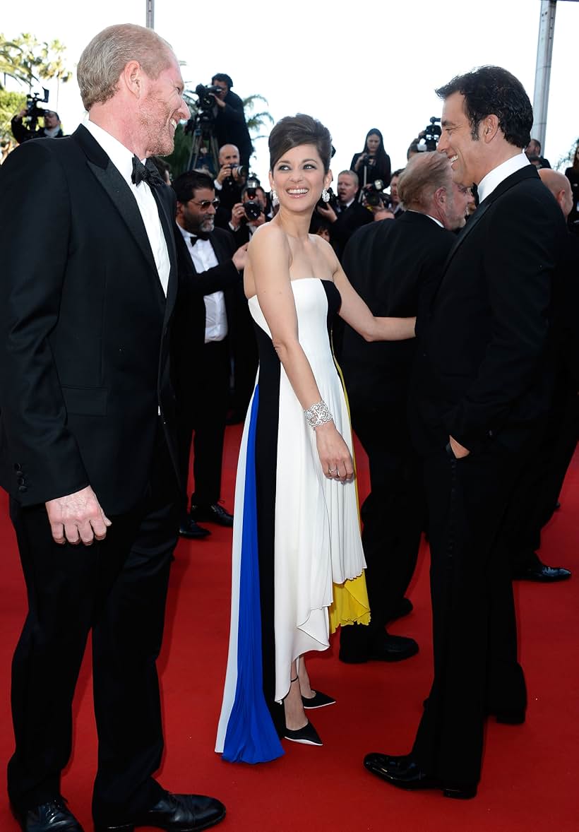 Noah Emmerich, Marion Cotillard, and Clive Owen at an event for Blood Ties (2013)