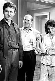 Paul Bühlmann, Bella Neri, and René Scheibli in Im Parterre links (1963)