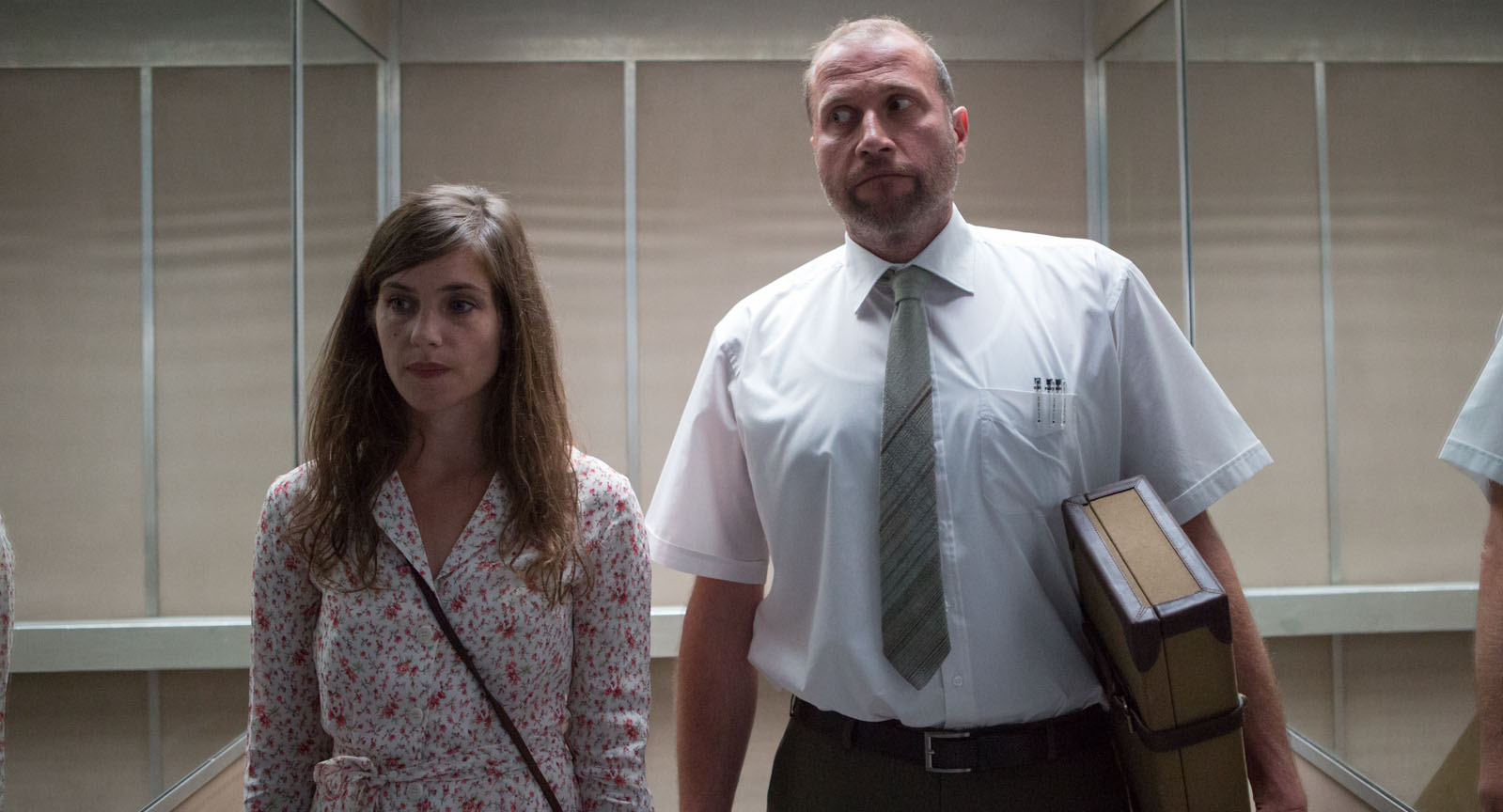 François Damiens and Laura Verlinden in The Brand New Testament (2015)