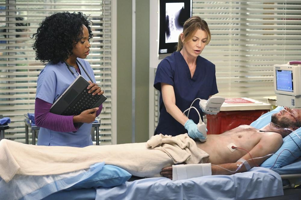 Ellen Pompeo, Christopher Redman, and Jerrika Hinton in Grey's Anatomy (2005)