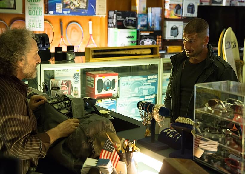 Jon Bernthal and Clyde Baldo in Daredevil (2015)