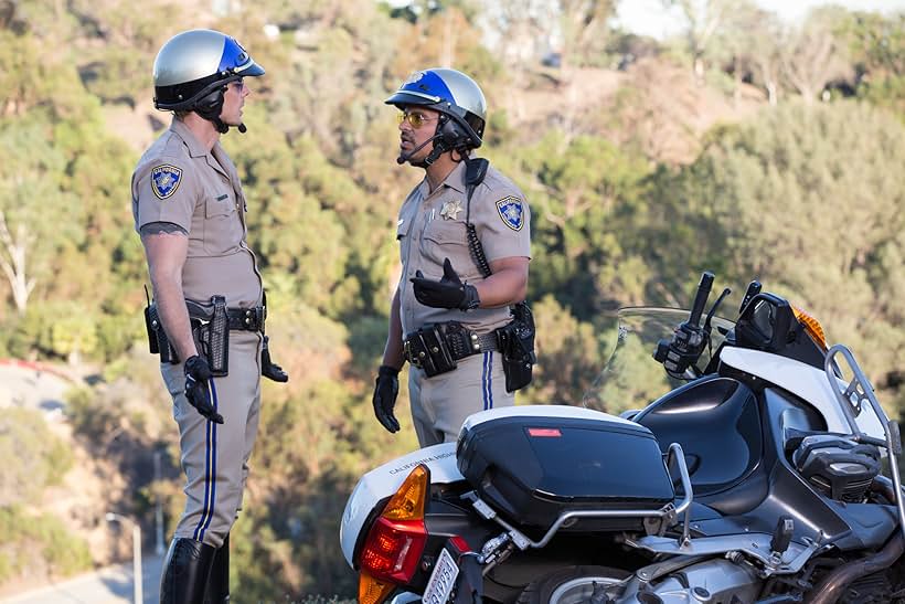 Michael Peña and Dax Shepard in CHIPS (2017)