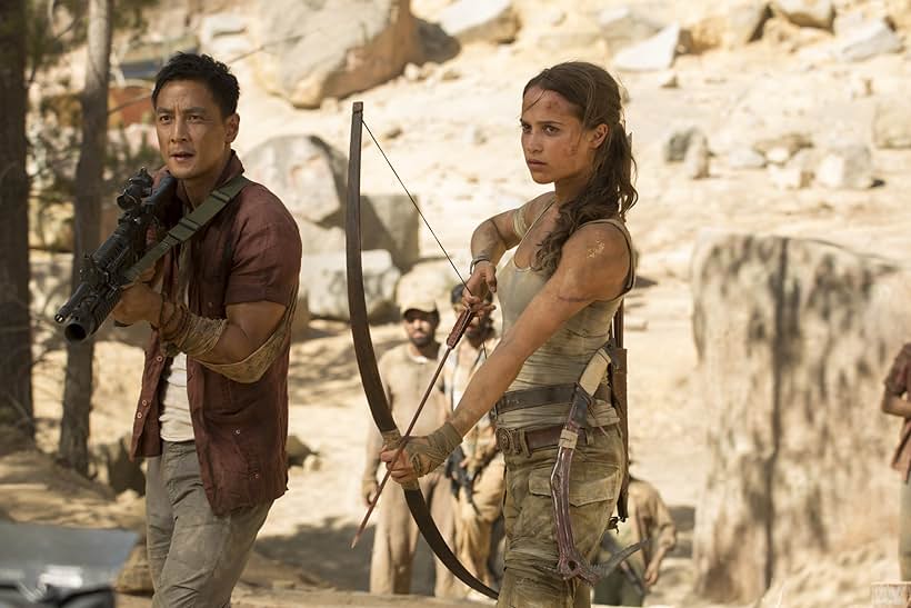 Daniel Wu and Alicia Vikander in Tomb Raider (2018)