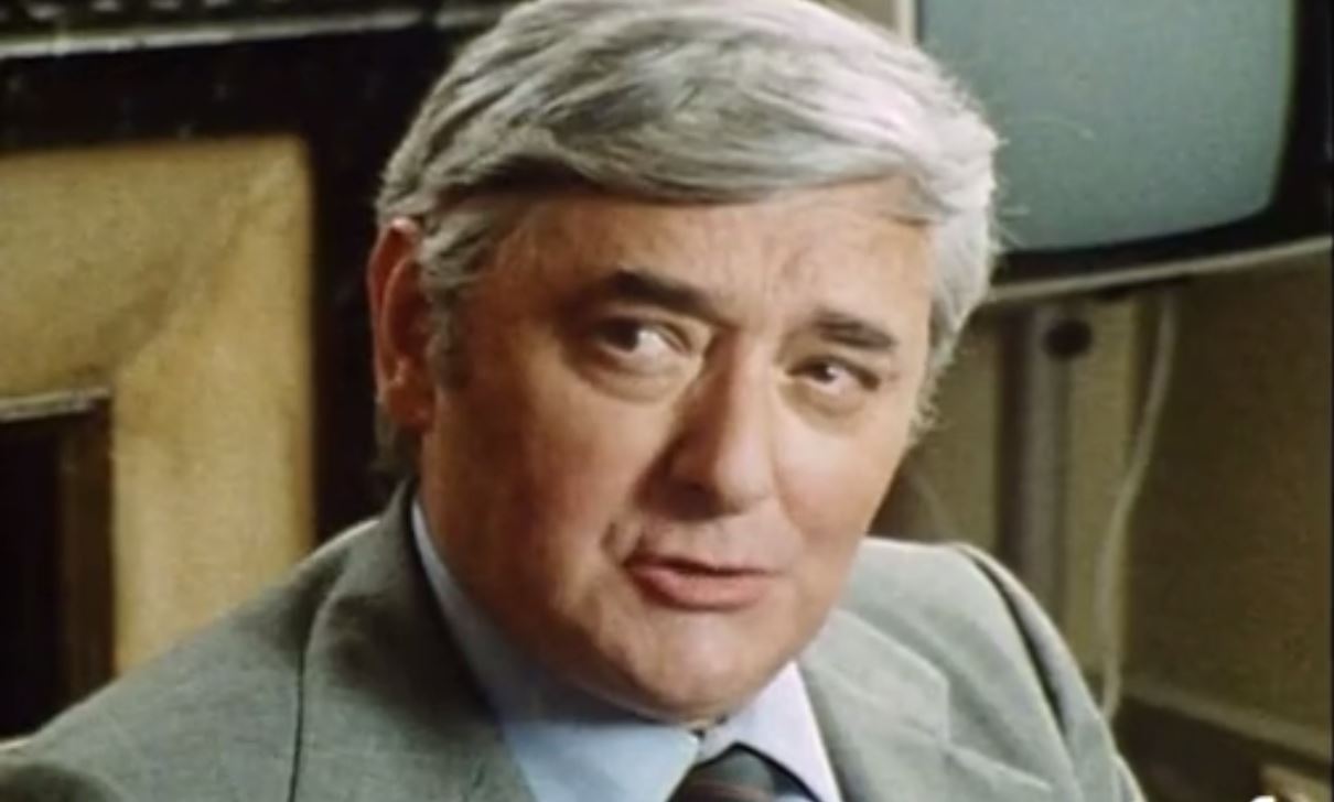 Roger Carel in Les enquêtes Caméléon (1987)