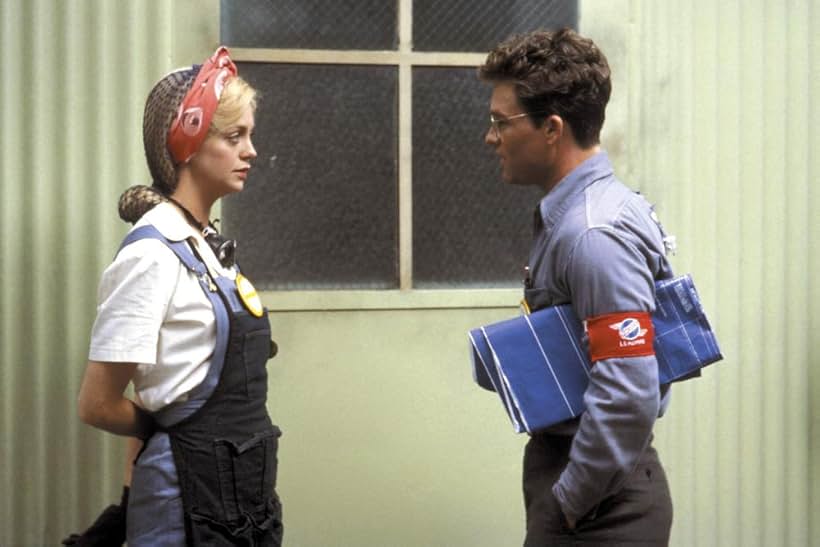 Goldie Hawn and Kurt Russell in Swing Shift (1984)