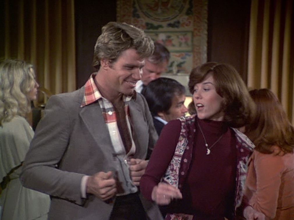 Martin Kove, Jillian Kesner, and Jean Rasey in The Hardy Boys/Nancy Drew Mysteries (1977)