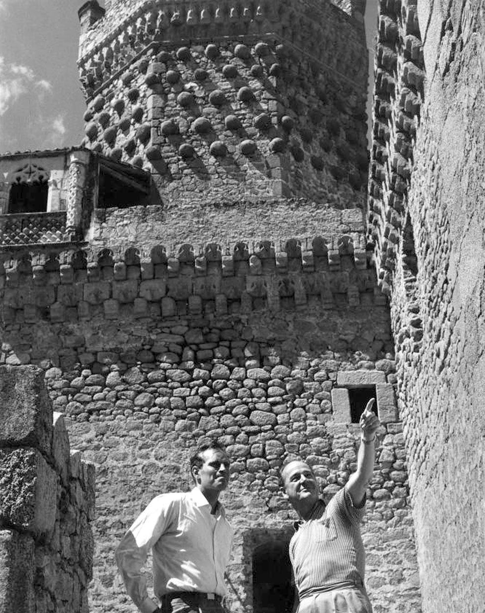 Charlton Heston and Anthony Mann in El Cid (1961)