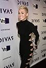 Miley Cyrus in VH1 Divas 2012 (2012)