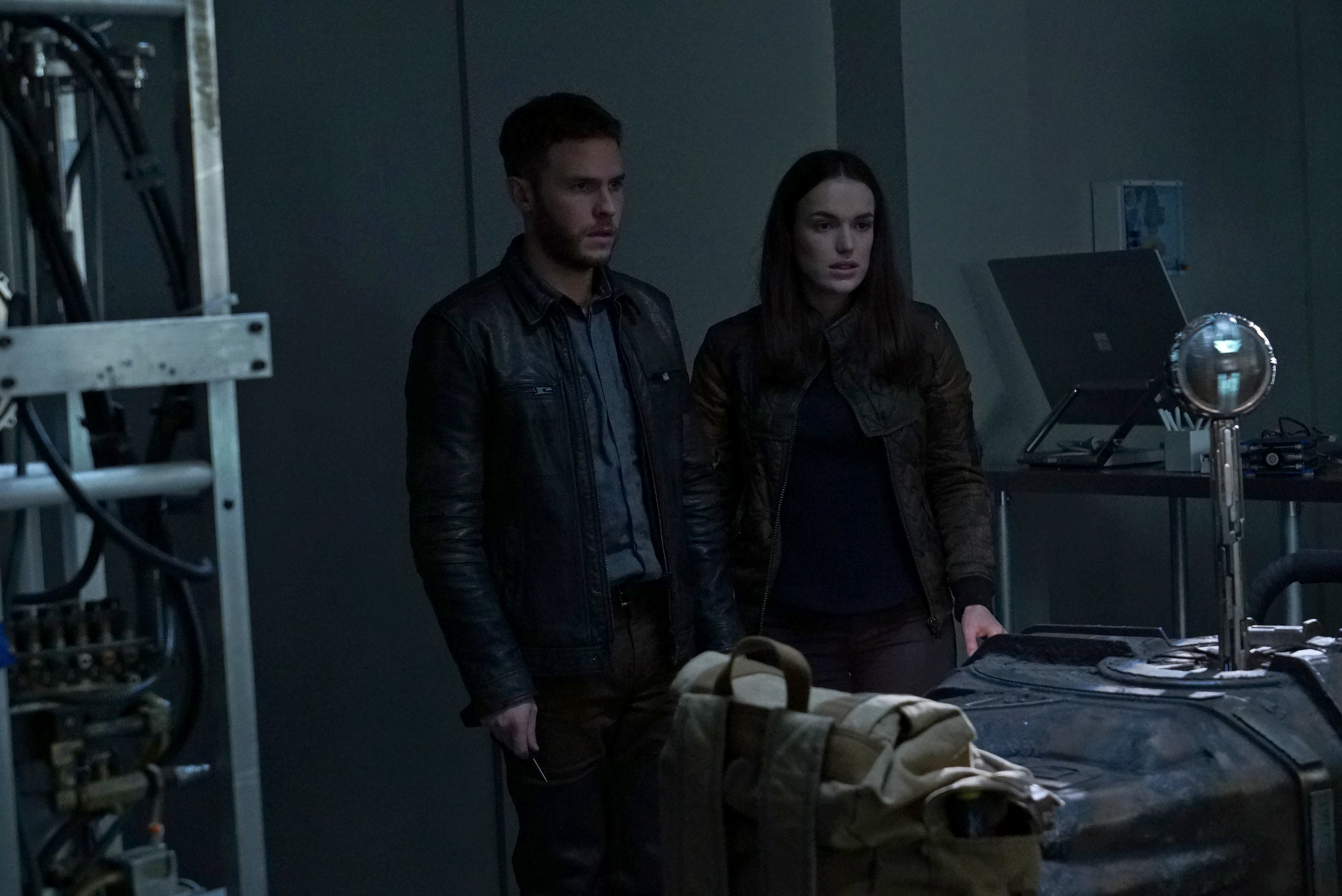 Iain De Caestecker and Elizabeth Henstridge in Agents of S.H.I.E.L.D. (2013)