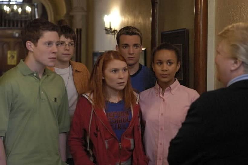 Robert Clark, Emma Taylor-Isherwood, Noah Reid, Michael Seater, and Shadia Simmons in Strange Days at Blake Holsey High (2002)