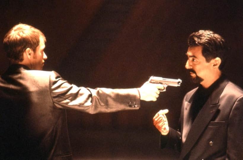 Denis Leary and Joe Mantegna in Underworld (1996)