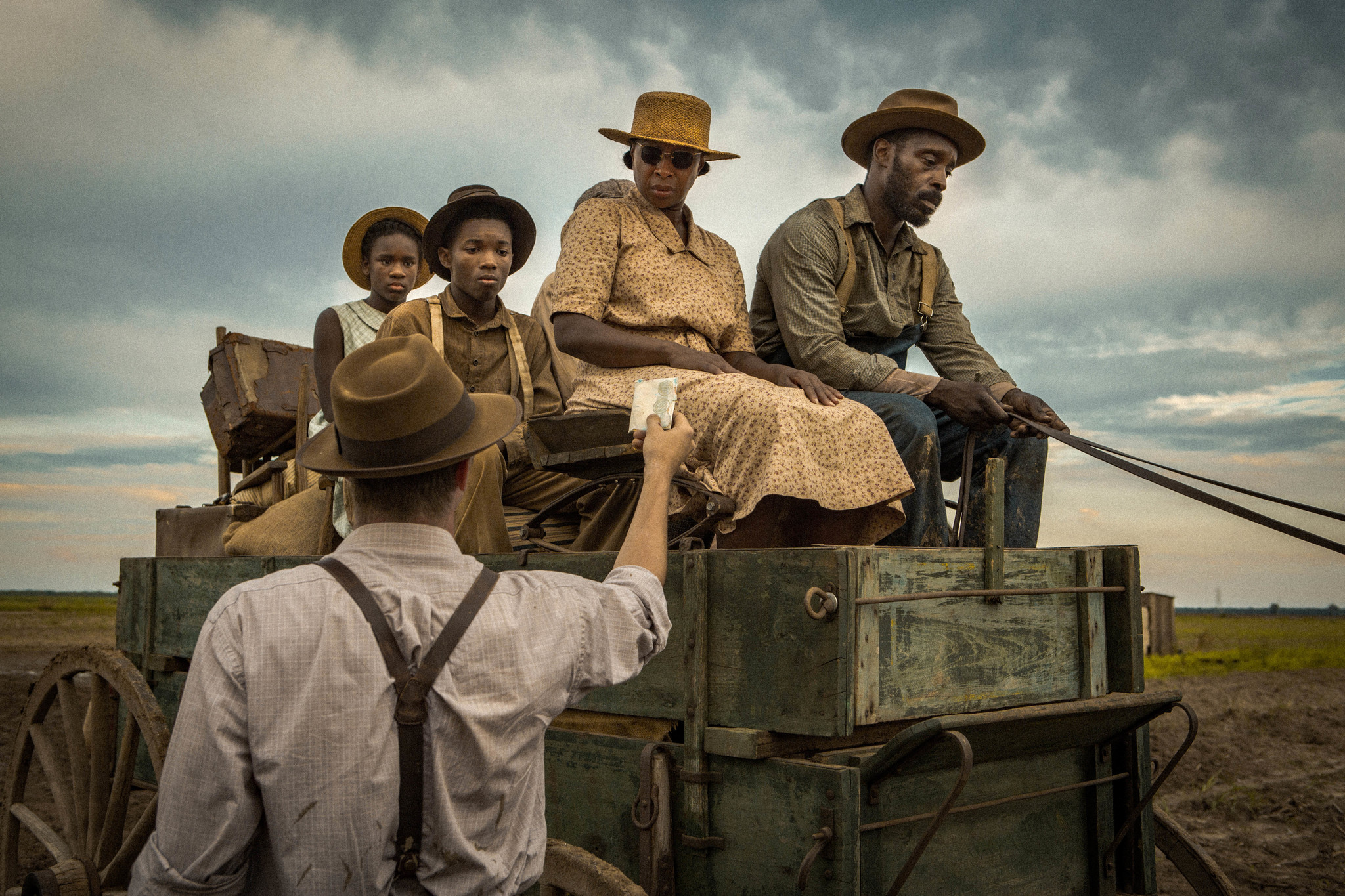 Mary J. Blige, Garrett Hedlund, Rob Morgan, Joshua J. Williams, and Kennedy Derosin in Mudbound (2017)