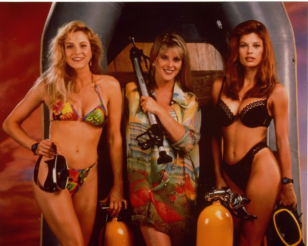 Alison Armitage, Catherine Oxenberg, and Holly Floria in Acapulco H.E.A.T. (1993)