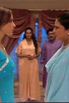 Pratim Parekh, Shilpa Saklani, Usha Bachani, and Rupa Divetia in Kkusum: Ek Aam Ladki Ki Kahaani (2001)