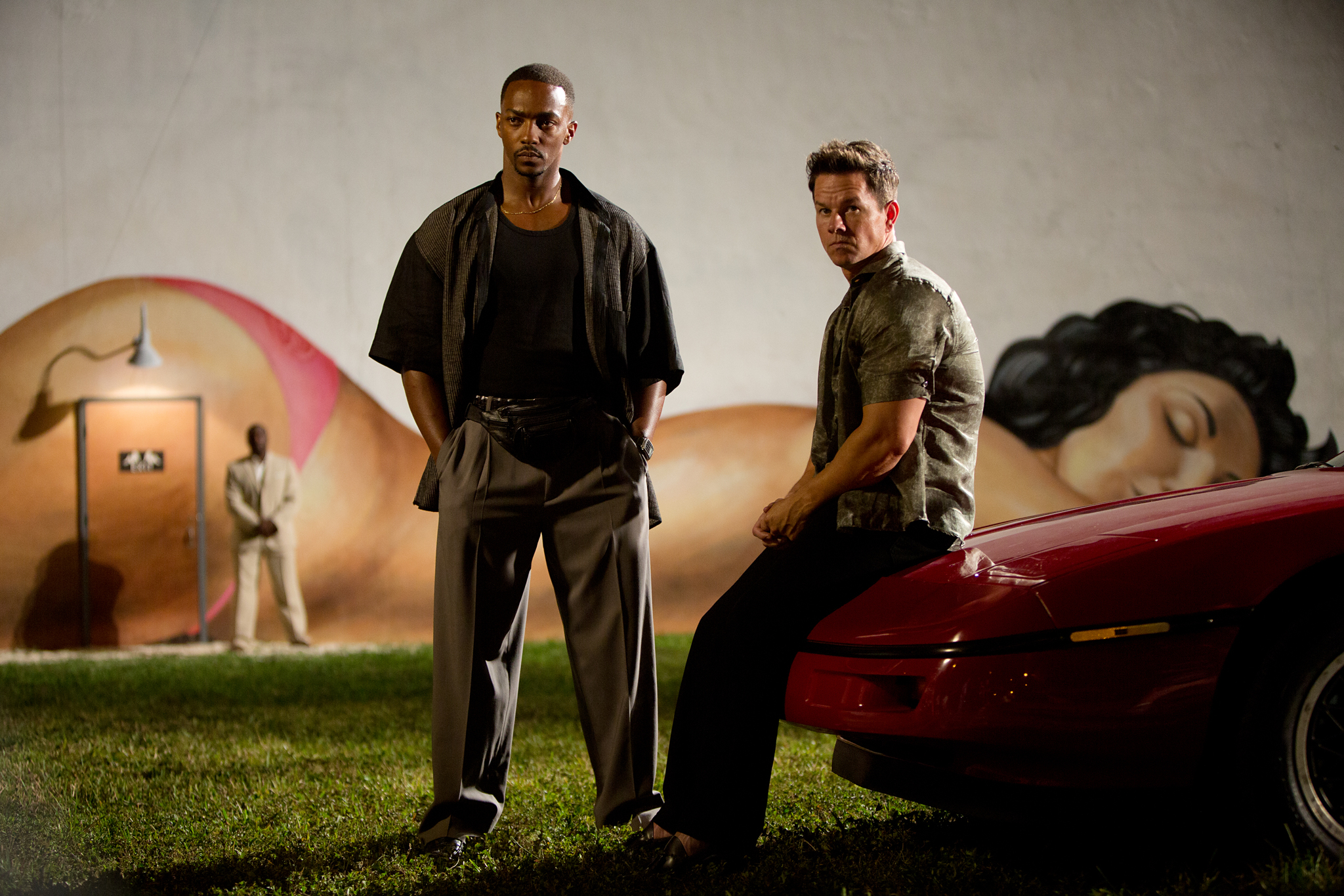 Mark Wahlberg and Anthony Mackie in Pain & Gain (2013)