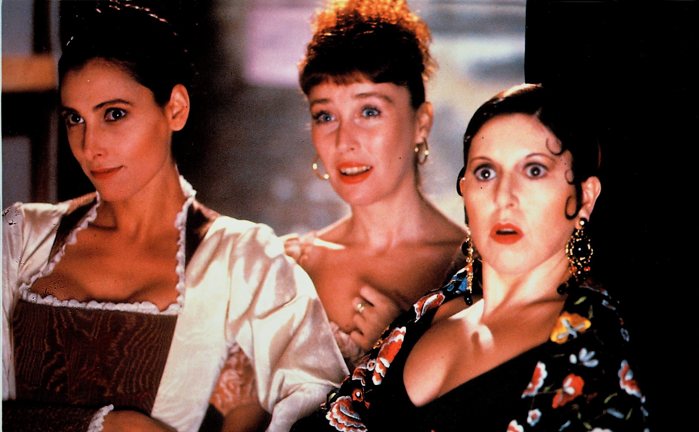 María Barranco, Verónica Forqué, and Loles León in Don Juan, mi querido fantasma (1990)