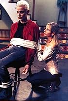 Sarah Michelle Gellar and James Marsters in Buffy the Vampire Slayer (1997)