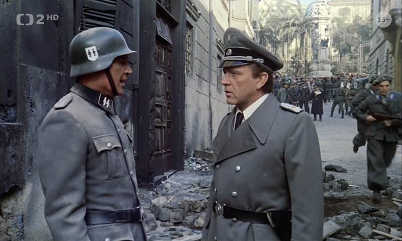 Richard Burton and Dennis Burgess in Massacre in Rome (1973)