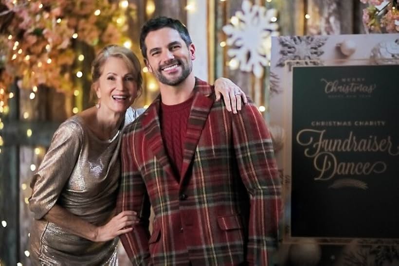 Karen Kruper and Brant Daugherty in #Xmas (2022)