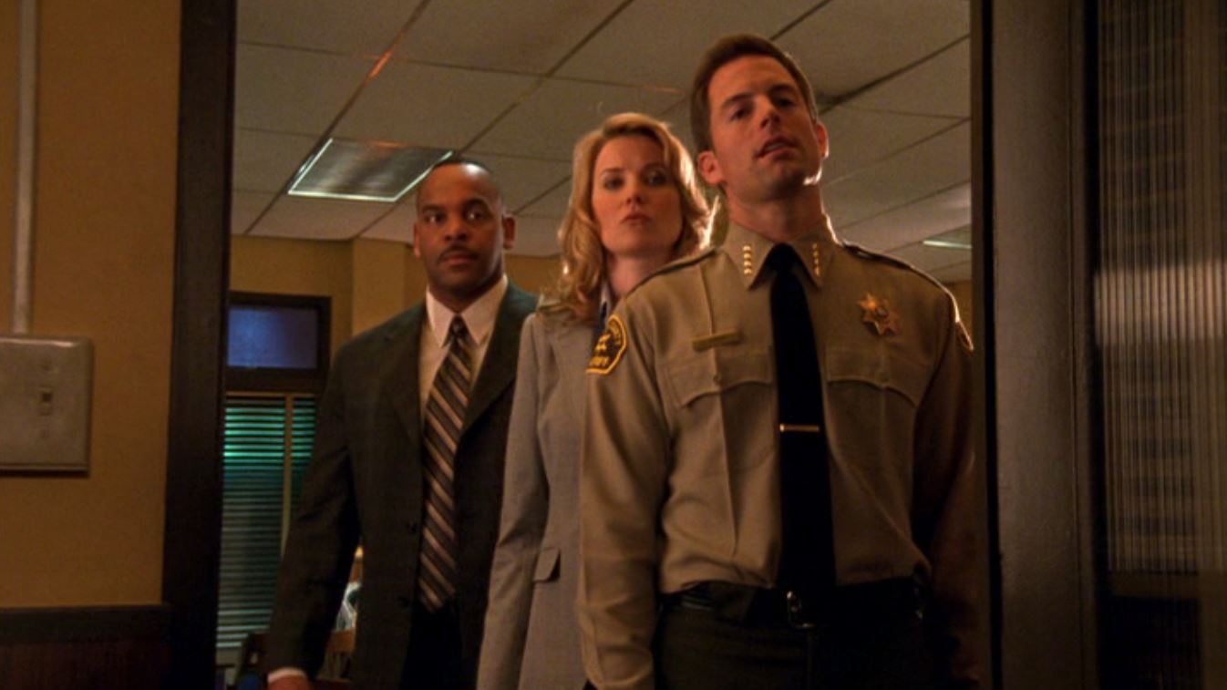 Lucy Lawless, Michael Muhney, and C.S. Keys in Veronica Mars (2004)