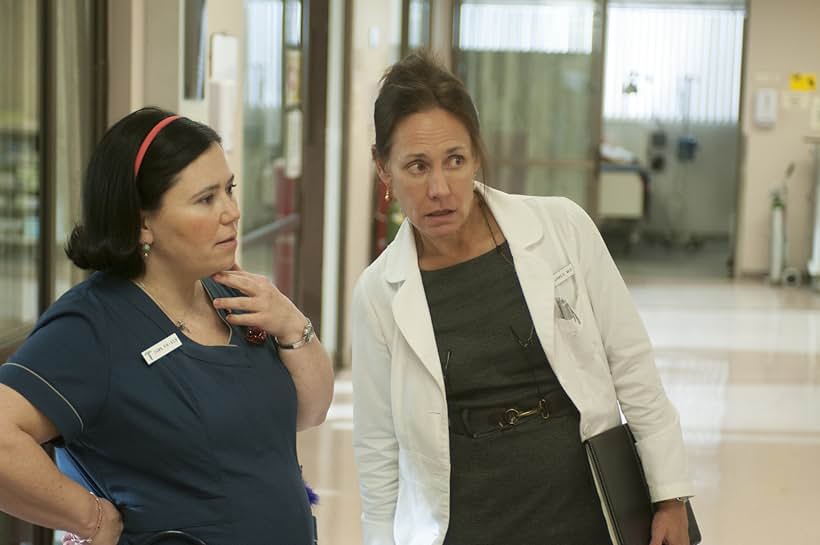 Alex Borstein and Laurie Metcalf in Getting On (2013)