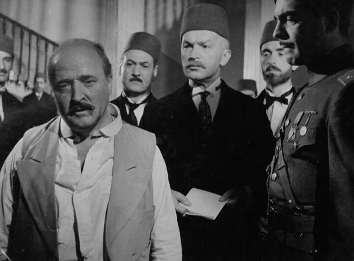 Orhan Aykanat, Ayhan Isik, Atif Kaptan, and Nubar Terziyan in Asktan da üstün (1960)