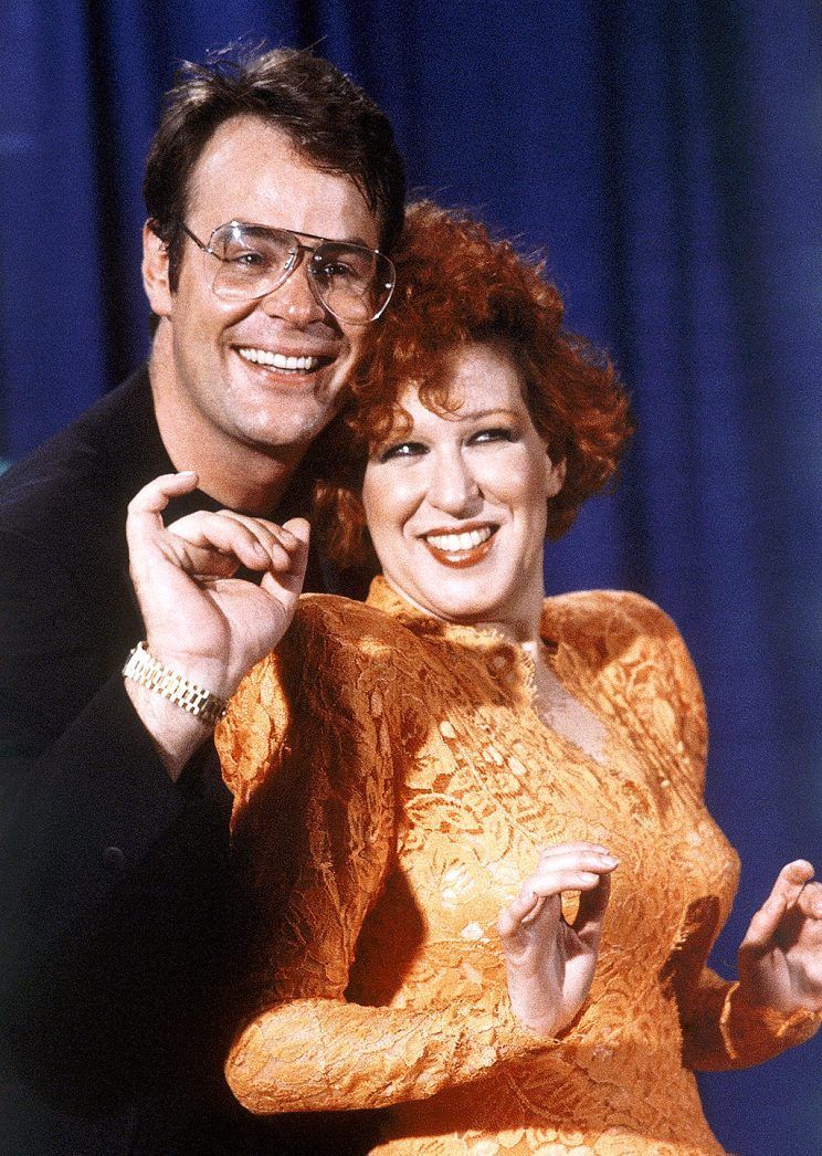 Dan Aykroyd and Bette Midler in 1st Annual MTV Video Music Awards (1984)