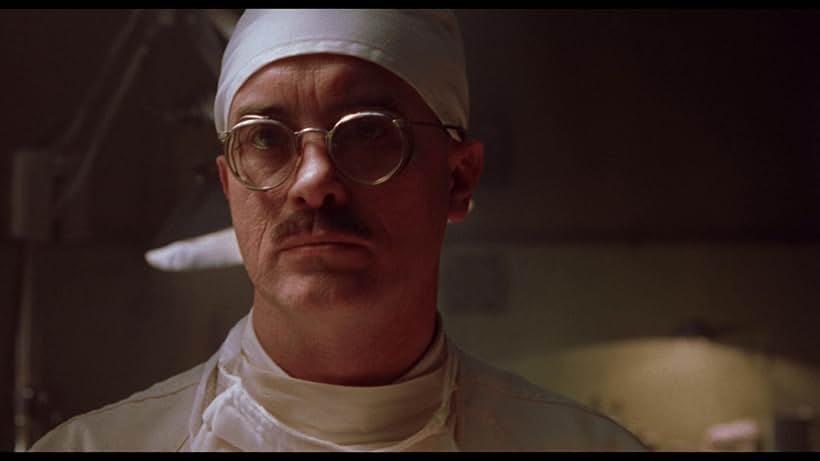 Jeffrey Combs in House on Haunted Hill (1999)