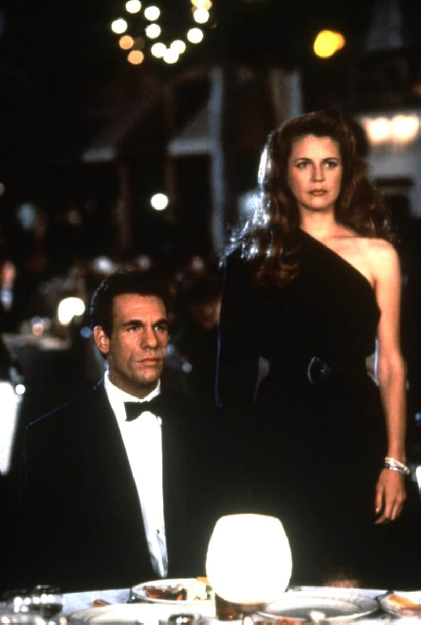 Robert Davi and Harley Jane Kozak in The Taking of Beverly Hills (1991)