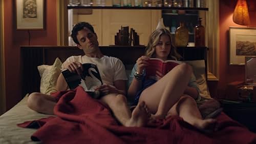 Penn Badgley and Elizabeth Lail in You (2018)