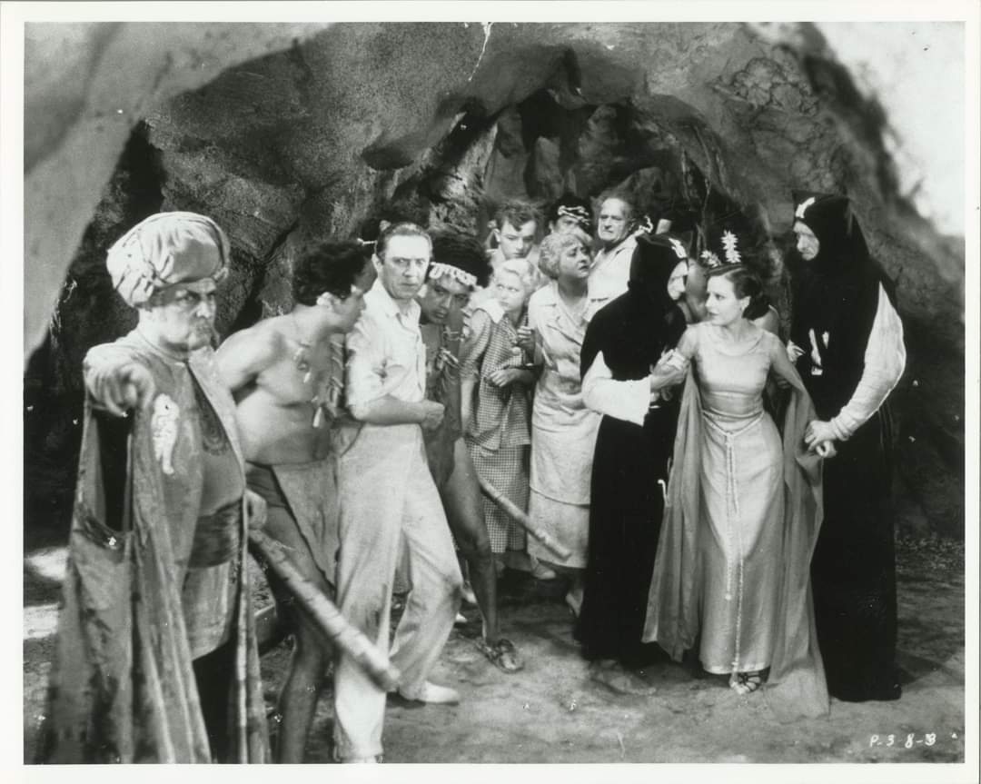 Bela Lugosi, Maria Alba, Dean Benton, Phyllis Ludwig, Wilfred Lucas, and Clara Kimball Young in The Return of Chandu (1934)