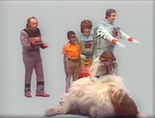 Jim Nabors, Ruth Buzzi, Jarrod Johnson, Phil Leeds, Alice Playten, and The Krofft Puppets in The Lost Saucer (1975)