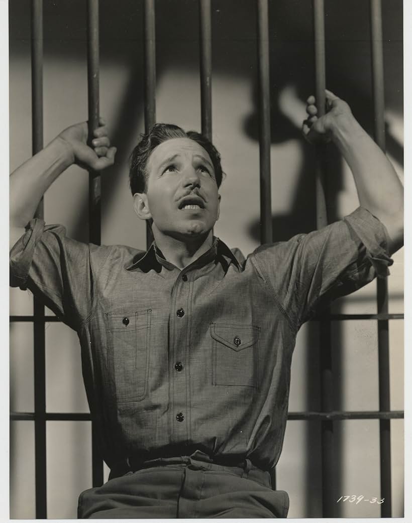 Lloyd Nolan in Prison Farm (1938)