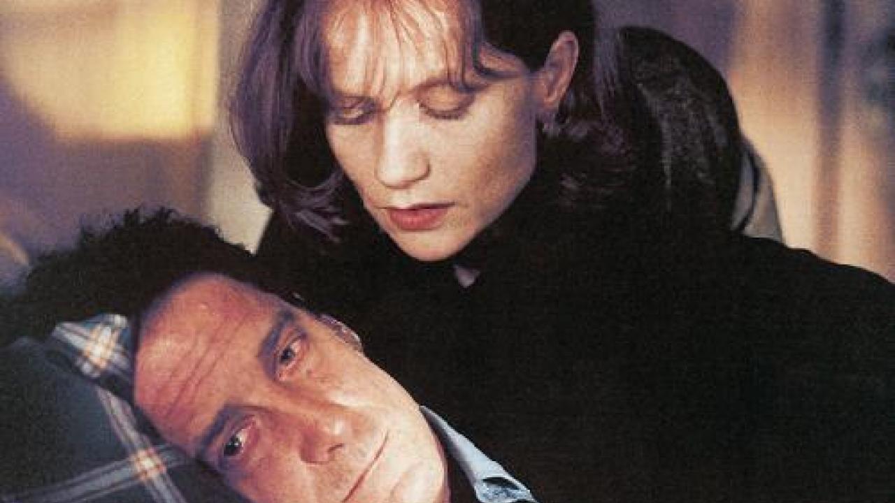 Isabelle Huppert and Vincent Lindon in Keep It Quiet (1999)