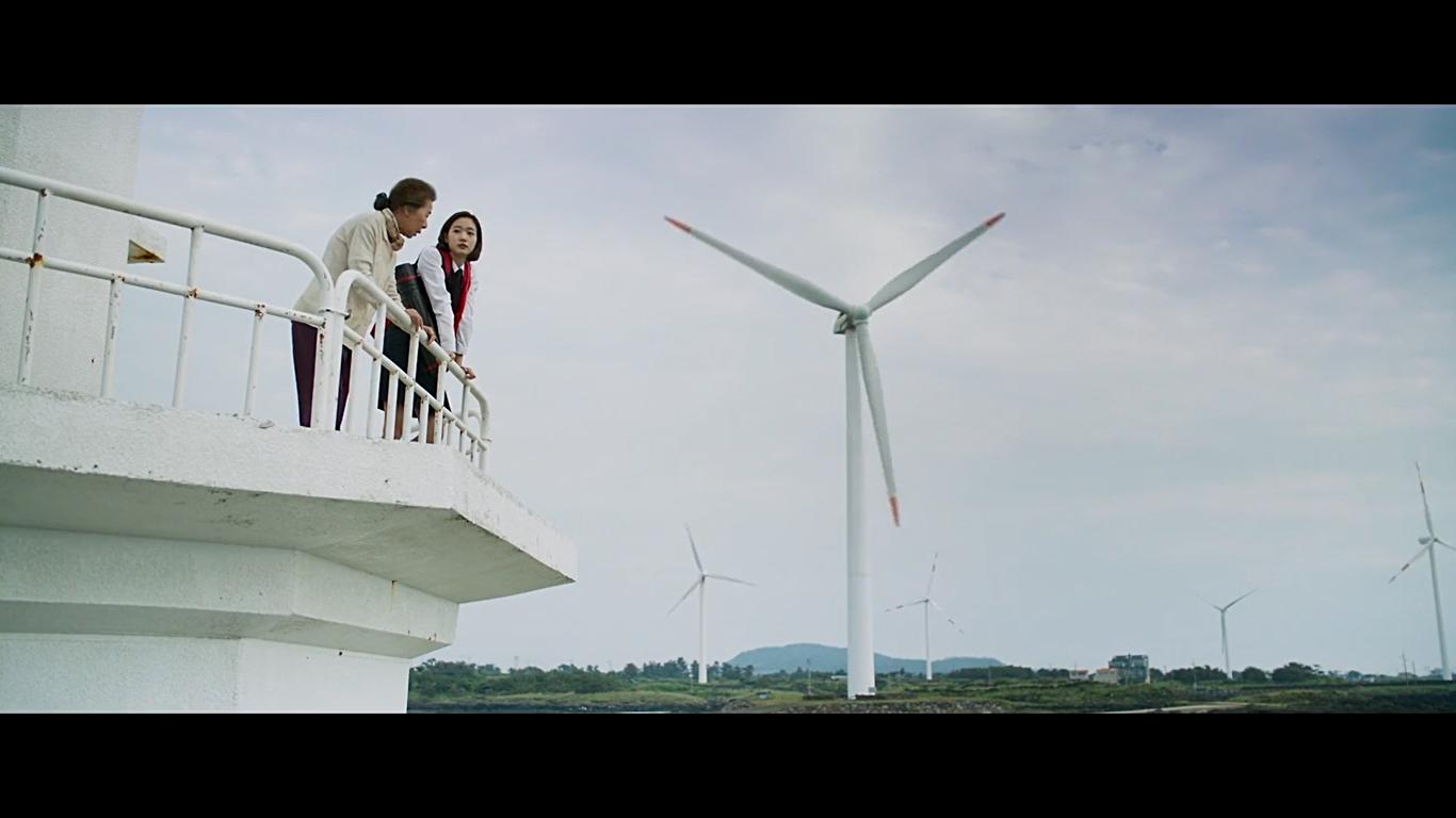 Youn Yuh-jung and Kim Go-eun in Canola (2016)