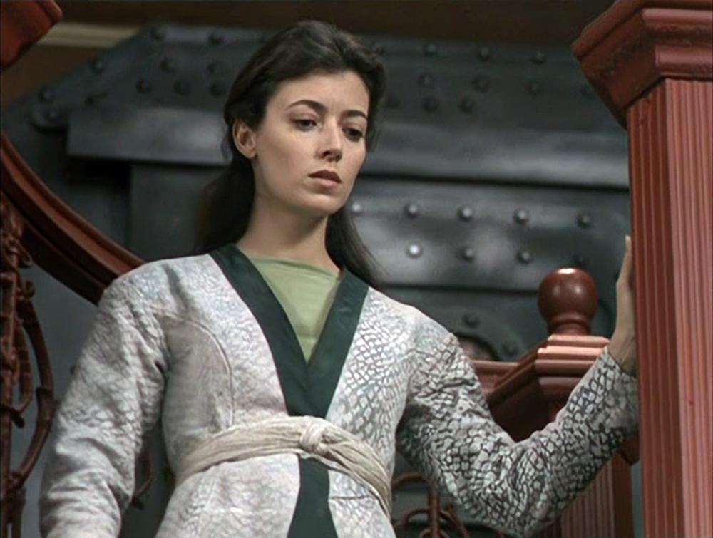 Mia Sara in 20,000 Leagues Under the Sea (1997)