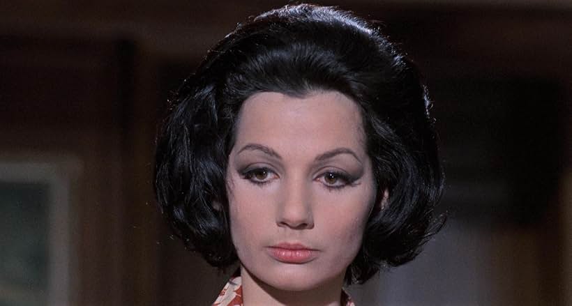 Barbara Nelli in Double Face (1969)